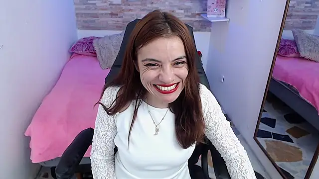 KendallWood  online show from 9, 10, 2025