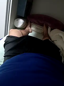 Enriquee147 online show from 27, 10, 2025