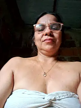 Snapshot of Lucerito-Hot chatting on 1, 12, 2025 Lucerito-Hot online show from 1, 12, 2025