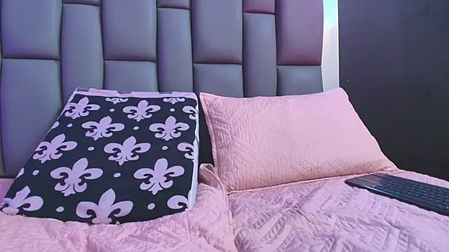 kissme luna online show from 16, 9, 2025