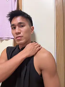 Snapshot of gooodboiii chatting on 17, 10, 2025 gooodboiii online show from 17, 10, 2025