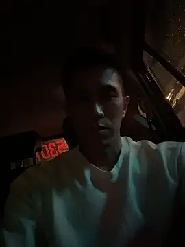 Snapshot of gooodboiii chatting on 27, 10, 2025 gooodboiii online show from 27, 10, 2025