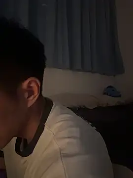 Snapshot of gooodboiii chatting on 4, 11, 2025 gooodboiii online show from 4, 11, 2025