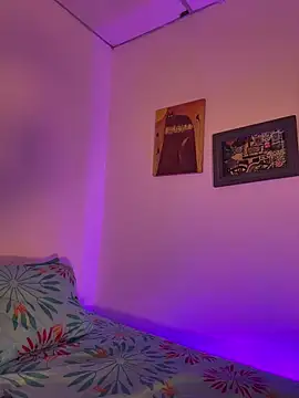 Snapshot of dimitryivanovv chatting on 13, 11, 2025 dimitryivanovv online show from 13, 11, 2025