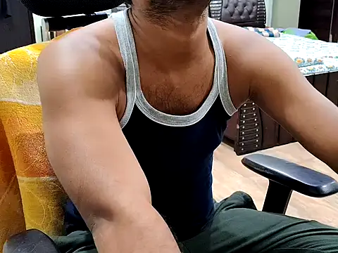 Snapshot of ZoroArcher chatting on 8, 10, 2025 ZoroArcher online show from 8, 10, 2025