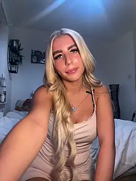 BlondeBetty online show from 10, 9, 2025