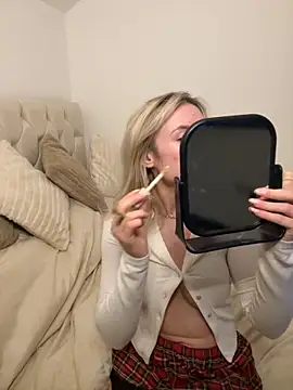 SexySaraxxoo online show from 21, 10, 2025