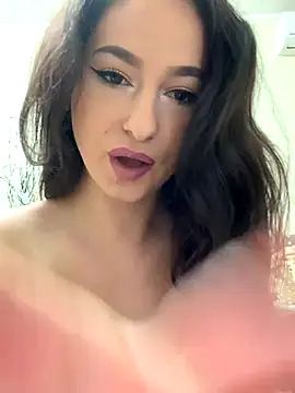 Snapshot of SunnyDane chatting on 10, 11, 2025 SunnyDane online show from 10, 11, 2025