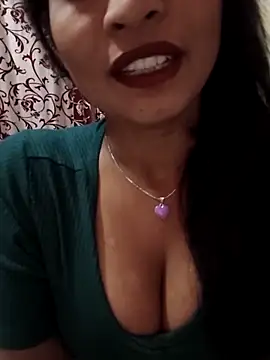 Itz Mayra  online show from 12, 11, 2025