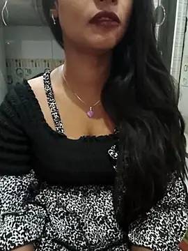 Itz Mayra  online show from 20, 11, 2025