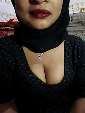 Itz Mayra  online show from 26, 11, 2025