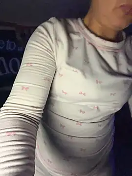 Snapshot of shortywidaphatty chatting on 18, 11, 2025 shortywidaphatty online show from 18, 11, 2025