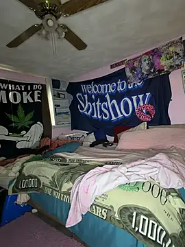 Snapshot of shortywidaphatty chatting on 17, 12, 2025 shortywidaphatty online show from 17, 12, 2025