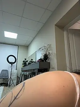 MaryMe   online show from 9, 4, 2026