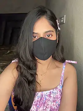 Snapshot of Tanya-mittal chatting on 8, 10, 2025 Tanya-mittal online show from 8, 10, 2025