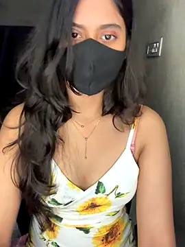 Snapshot of Tanya-mittal chatting on 22, 10, 2025 Tanya-mittal online show from 22, 10, 2025