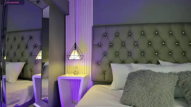 LunaBloomn online show from 13, 1, 2026