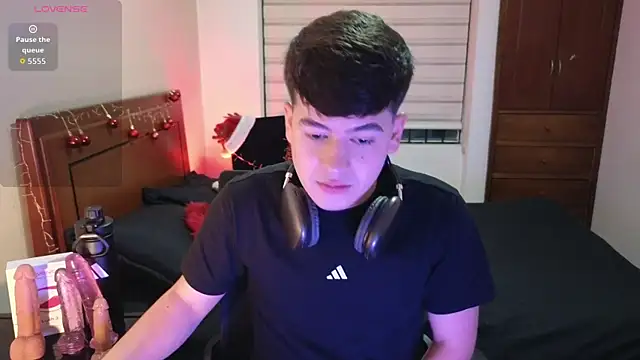 tightncuteass online show from 1, 12, 2025