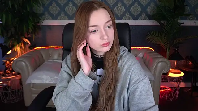 FoxyMayy online show from 9, 4, 2026