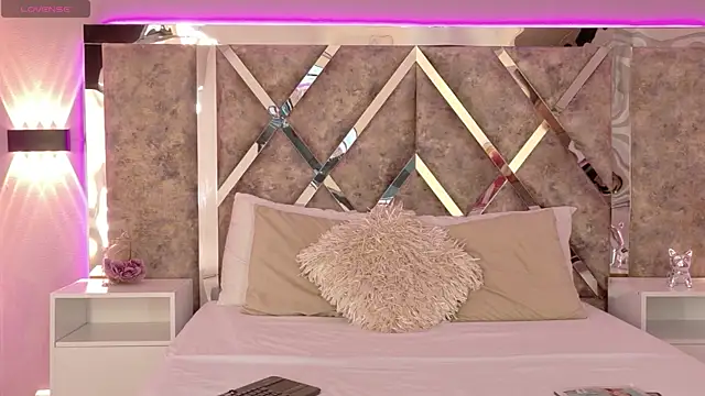 CarolinaaGomezz online show from 15, 11, 2025