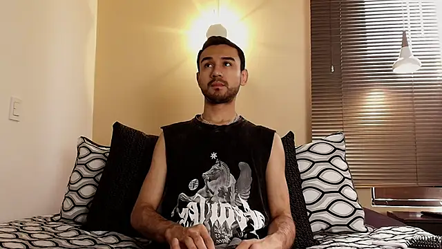 Snapshot of Axel_Moon_S chatting on 22, 11, 2025 Axel Moon S online show from 22, 11, 2025