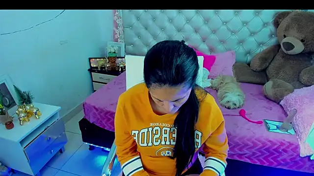 ZARAY 1118 online show from 17, 9, 2025