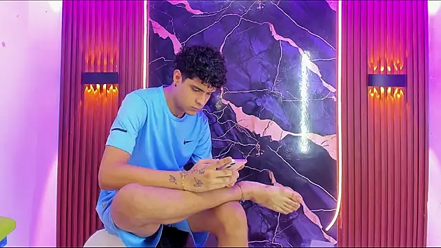 Snapshot of Lucky_boys__X chatting on 12, 4, 2026 Lucky boys X online show from 12, 4, 2026