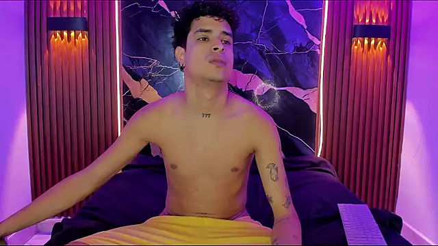 Snapshot of Lucky_boys__X chatting on 13, 4, 2026 Lucky boys X online show from 13, 4, 2026