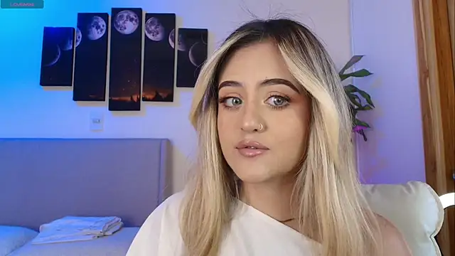 MaryMoon  online show from 22, 3, 2026