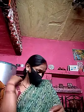 Snapshot of Suman_ji1 chatting on 8, 11, 2025 Suman ji1 online show from 8, 11, 2025