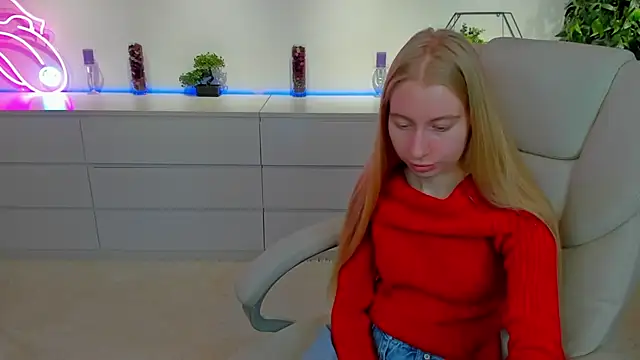 Alina Blonde online show from 1, 11, 2025