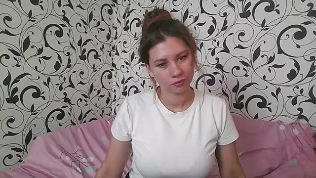 YourEmilie online show from 8, 10, 2025