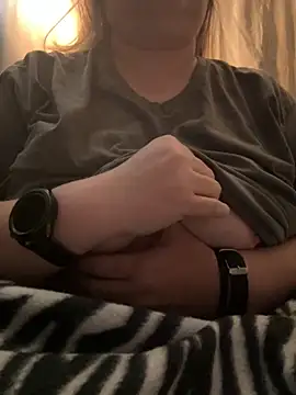 Snapshot of lindamarie_ chatting on 12, 9, 2025 lindamarie  online show from 12, 9, 2025