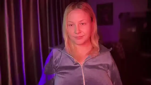 Snapshot of BikiHellena chatting on 2, 2, 2026 BikiHellena online show from 2, 2, 2026