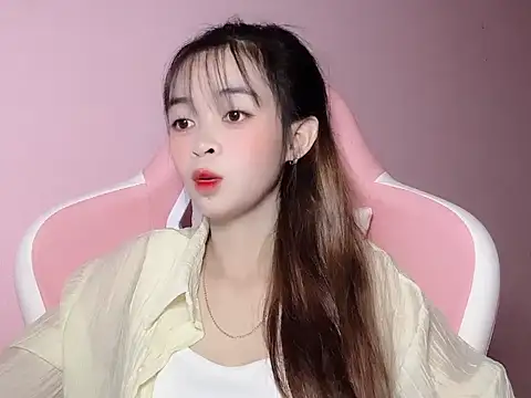 Suna7383 online show from 6, 11, 2025