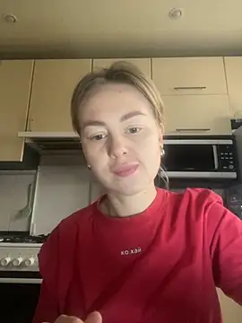 MartaLuna  online show from 28, 11, 2025