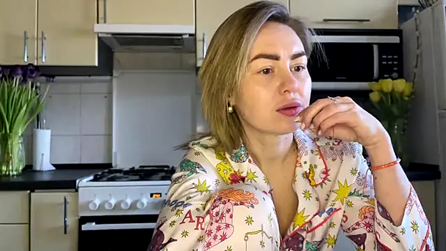 MartaLuna  online show from 12, 3, 2026