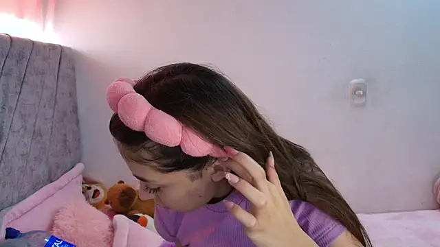 Snapshot of kimmy_vegga2 chatting on 29, 9, 2025 kimmy vegga2 online show from 29, 9, 2025