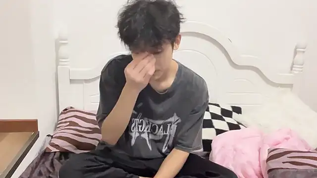 Snapshot of yangyang-2563 chatting on 20, 9, 2025 yangyang-2563 online show from 20, 9, 2025