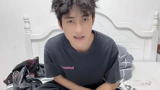 Snapshot of yangyang-2563 chatting on 24, 9, 2025 yangyang-2563 online show from 24, 9, 2025