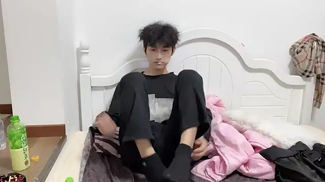Snapshot of yangyang-2563 chatting on 16, 10, 2025 yangyang-2563 online show from 16, 10, 2025