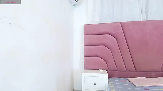 miajhonsonx online show from 21, 3, 2026