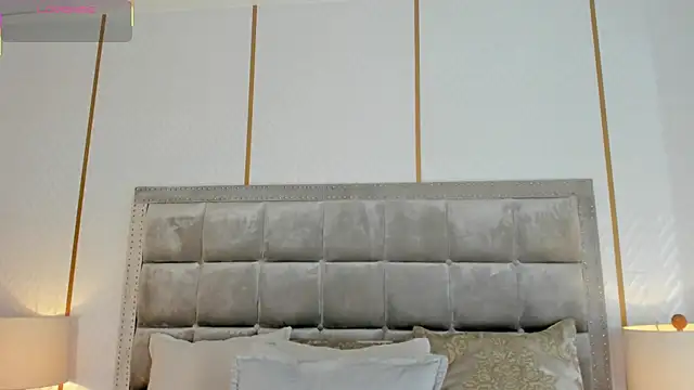 DakotaWangi online show from 13, 2, 2026