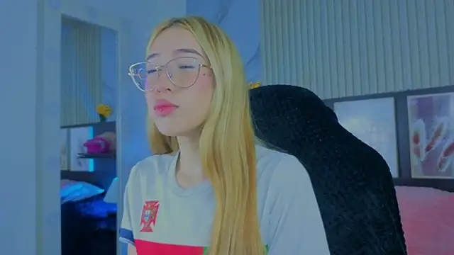 Snapshot of tokyoluu chatting on 23, 9, 2025 tokyoluu online show from 23, 9, 2025