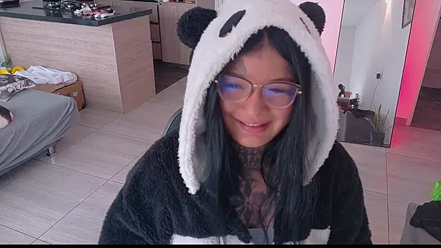 Snapshot of Unatatuada chatting on 9, 10, 2025 Unatatuada online show from 9, 10, 2025