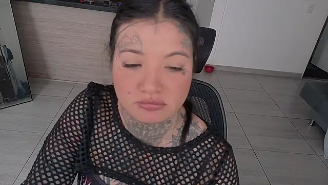 Snapshot of Unatatuada chatting on 4, 11, 2025 Unatatuada online show from 4, 11, 2025