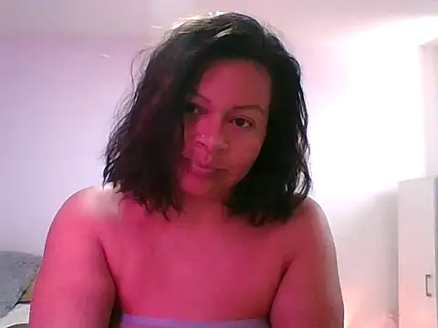 Snapshot of adri89-g chatting on 5, 11, 2025 adri89-g online show from 5, 11, 2025