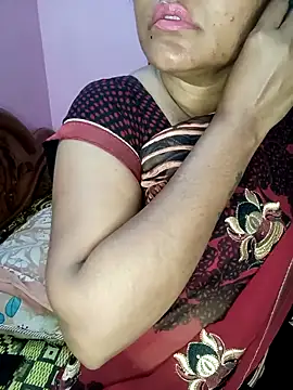 Snapshot of KannadaTamilTeluguBeauty chatting on 12, 11, 2025 KannadaTamilTeluguBeauty online show from 12, 11, 2025