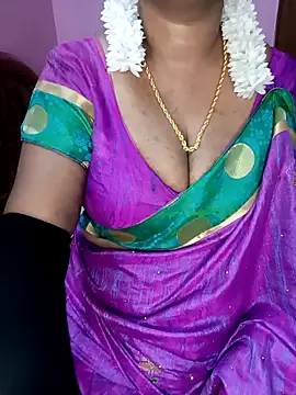 Snapshot of KannadaTamilTeluguBeauty chatting on 25, 11, 2025 KannadaTamilTeluguBeauty online show from 25, 11, 2025