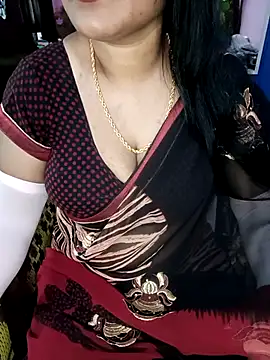 Snapshot of KannadaTamilTeluguBeauty chatting on 5, 12, 2025 KannadaTamilTeluguBeauty online show from 5, 12, 2025